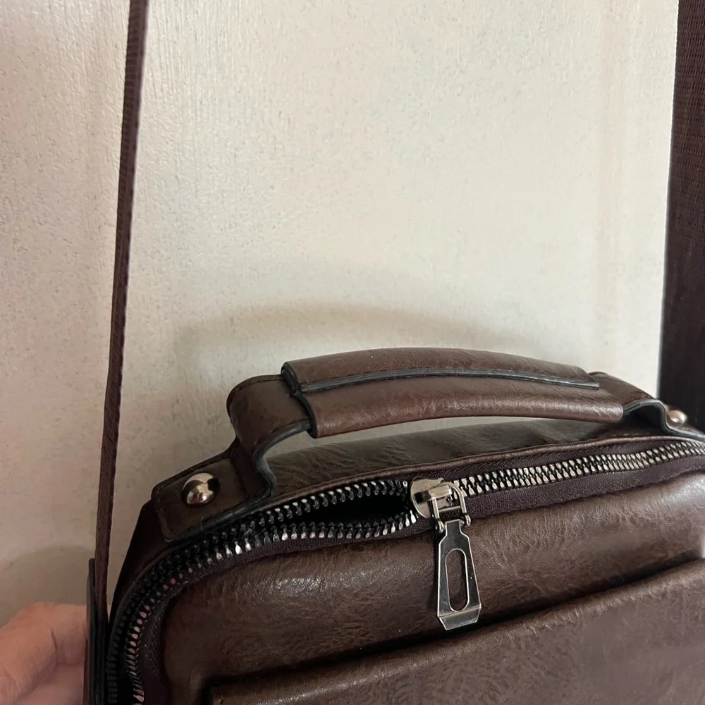 Weixier Brown Leather Messenger Bag for Men